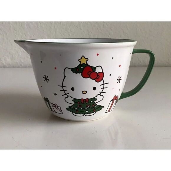 Hello Kitty Christmas Tree And Wreath Ceramic Mixing Bowl Holidays Sanrio NEW - Picture 1 of 10